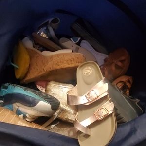 Vans sandals nikes ANY 3 PAIRS FOR 90$